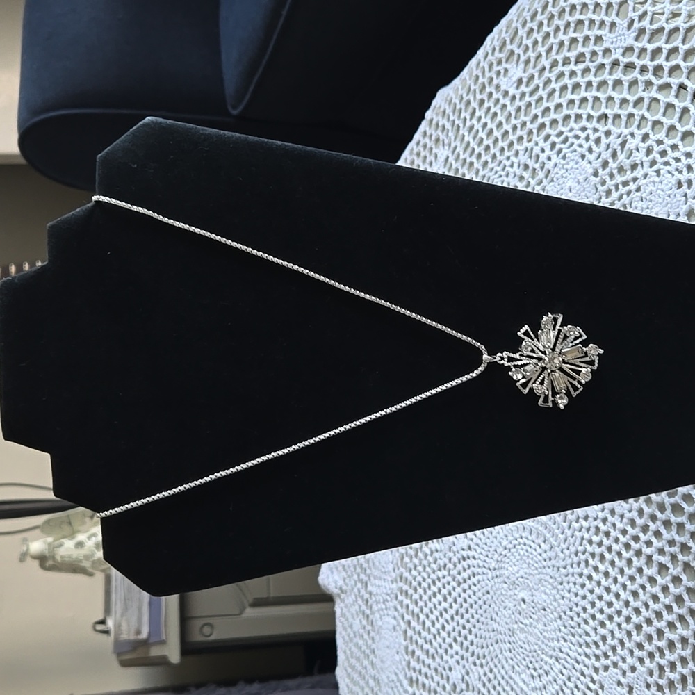 NAPIER SNOWFLAKE NECKLACE